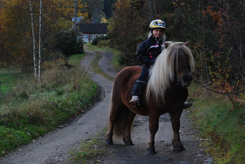 Julia och Kompis Birger.JPG